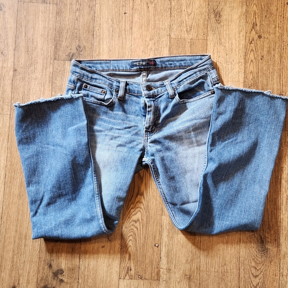 American Eagle Outfitters Womens Jeans Frayed Faded Size 6 P - Picture 4 of 10